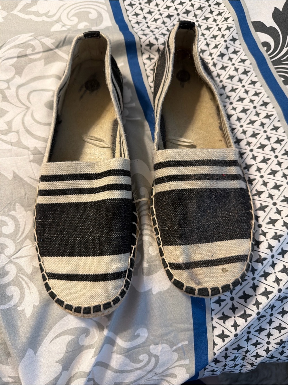 Black & Cream Striped Slip-On Shoes